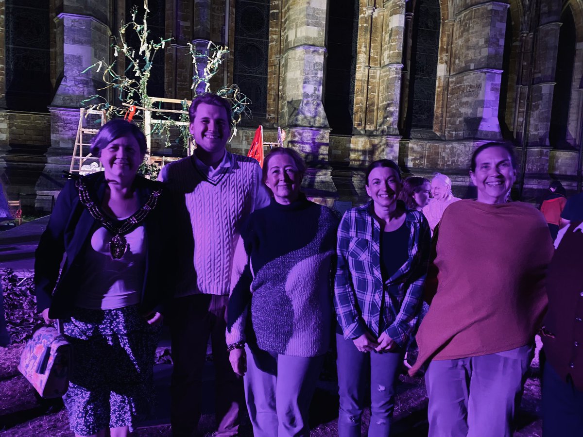 Fabulous evening at <a href="/LincsCathedral/">Lincoln Cathedral</a> to see the Lincoln <a href="/mysteryplays/">LMP</a> - what an incredible setting !