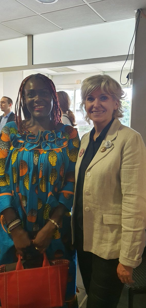 Belle et enrichissante rencontre avec Isabelle ROME, Ministre chargée de l'égalité hommes femmes et de l'égalité des chances. 
Voilà des combats qui méritent d'être menés