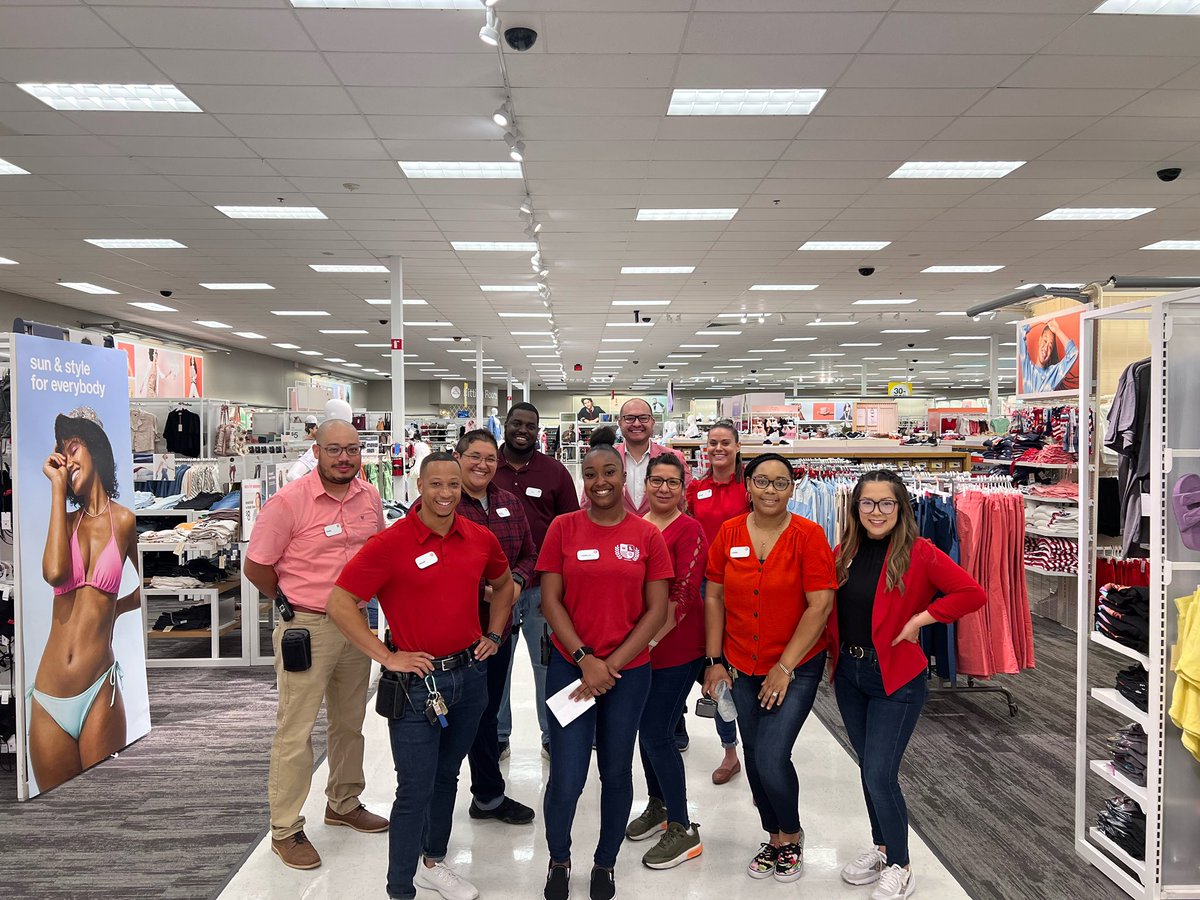 Today we wrapped up another INCREDIBLE Internship Program! As much as we love teaching and developing our Interns, we love to learn from them even more! We’re so grateful for the opportunity to host interns and to T1008 for showing them how to #worksomewhereyoulove ❤️