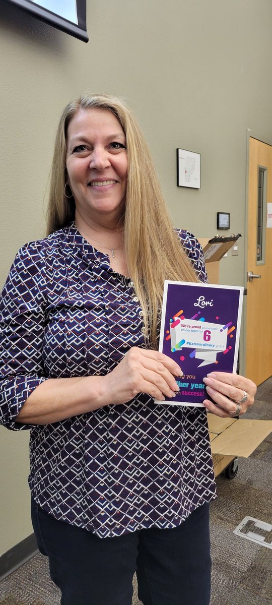 A sky full of stars! Or in our case, a department full of <a href="/DVUSD/">Deer Valley Unified School District</a> #DVStars. Also, celebrated grants accounting clerk Lori who has been in #DVUSD 6 years! Thank you ladies for all you do. #publicschoolproud