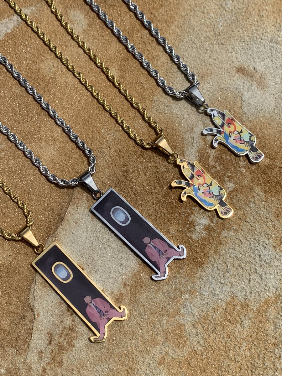 mustcaps's tweet image. I’ve been very MIA but I’m focus on putting more quality art out instead of pieces so I hope you guys enjoy these new additions; the Mac Miller Swimming &amp;amp; Faces mural inlay necklaces.