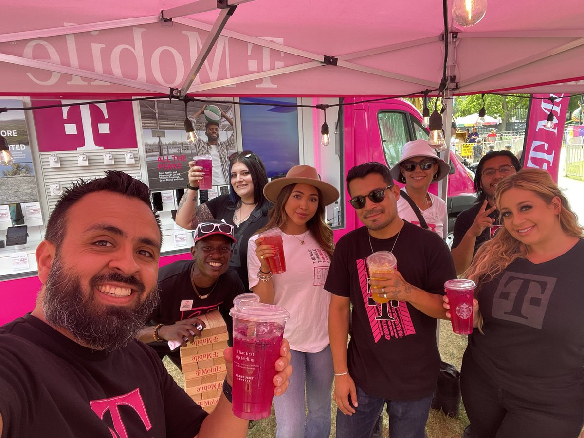 Look who’s in the neighborhood?! <a href="/MarioMarTMo/">Mario Martinez</a> and team are #Crushing it at the MidState Fair in Paso Robles! #SMRA #PasoRobles #Tmobiletruck #BACC