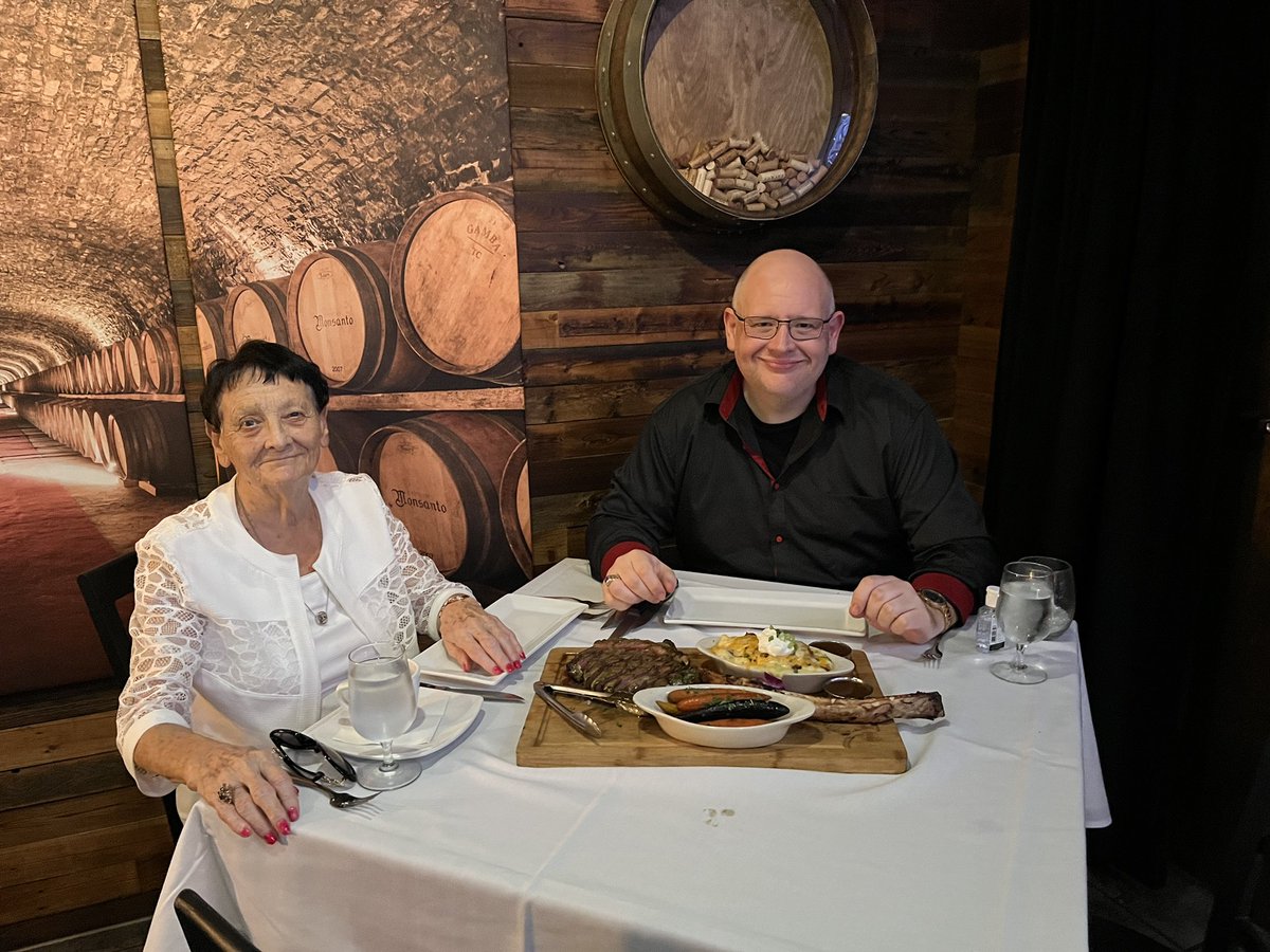 Get__Published's tweet image. Celebrating the end of a record July in style by taking this little lady to dinner as a thank you for all that she does for our family and the business. #brodieconsulting #family.