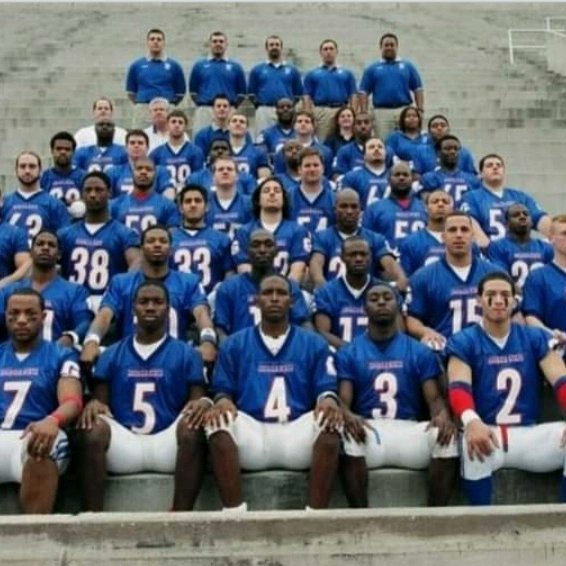 benmoore247's tweet photo. It had really been 20 years since an amazing group of men & women launched football at @GeorgiaStateU.
Their incredible stories will be told & it would make an incredible 30 for 30 on @espn.
#GState #GSUFootball #PantherFamily https://t.co/6fGHalfLo0