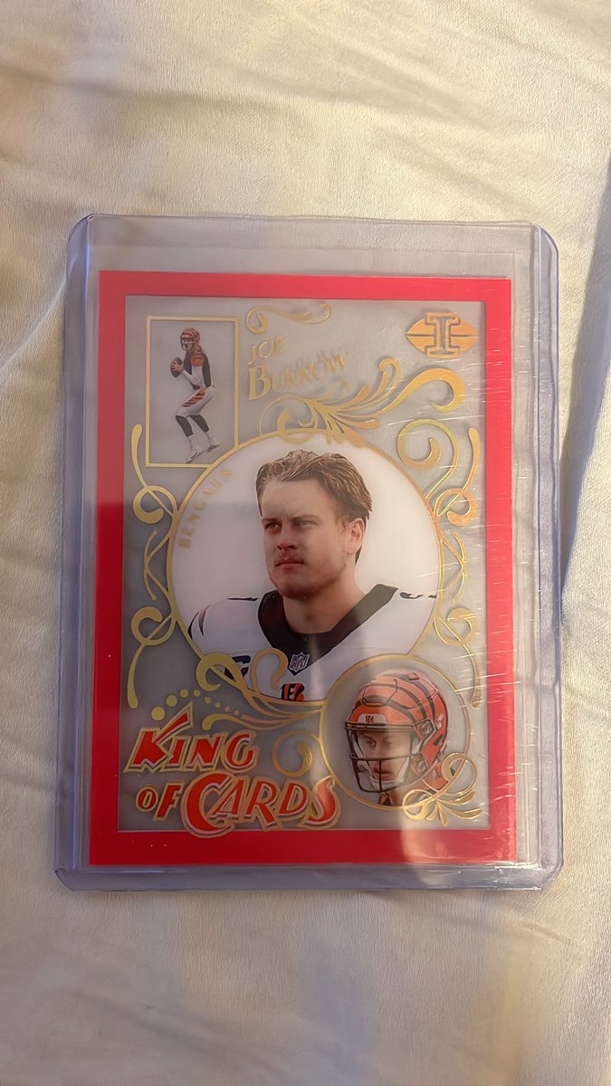 BCCards412's tweet image. GIVEAWAY!!

To celebrate my 1 year back in the hobby, I want to give 2 people something. 

1. Simply RT and Follow for the Nick Chubb /99 AND the Joe Burrow /399. Winner chosen Monday 8/1

2. The Ball will be given to the person who spends the most in my sale this weekend!