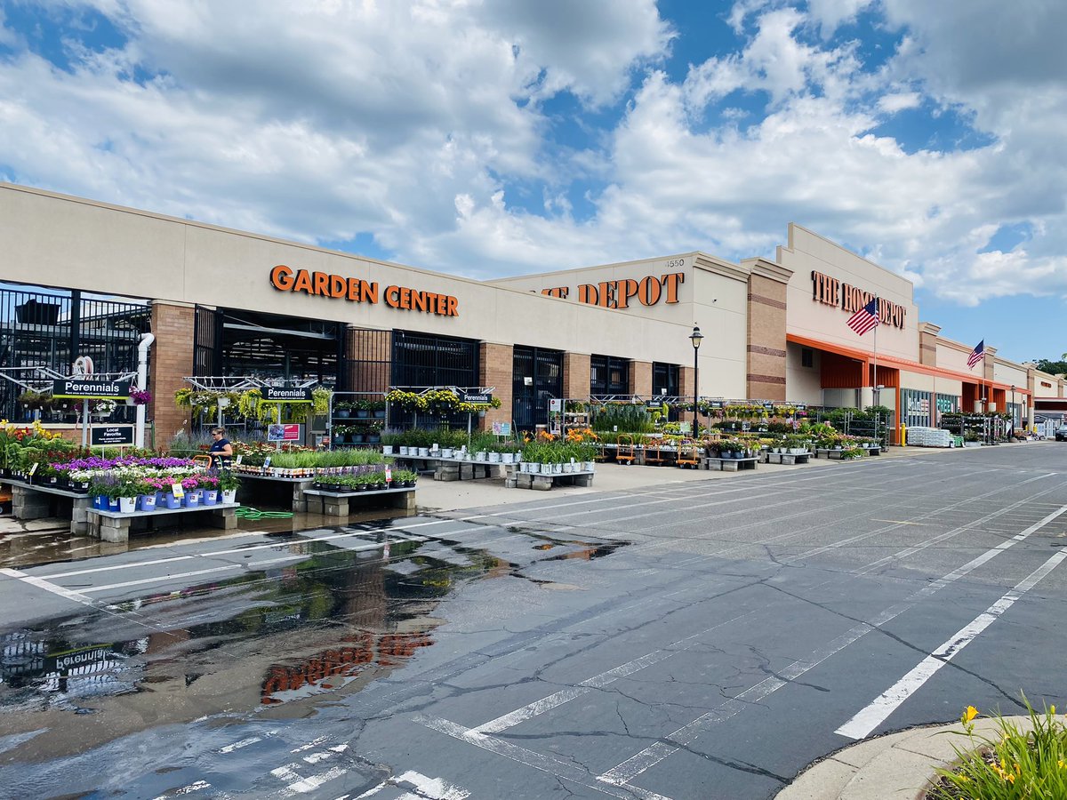 JustinGTHD's tweet image. Brand Standards. Enough said. #2828life @cdoering5 @DillonTHD @JFields_THD @RLM4040 @RickyrayHD @AustinK89261970 @KKapsner2828 @jeremybigbear @HanzlikJoe @CampSweenScott