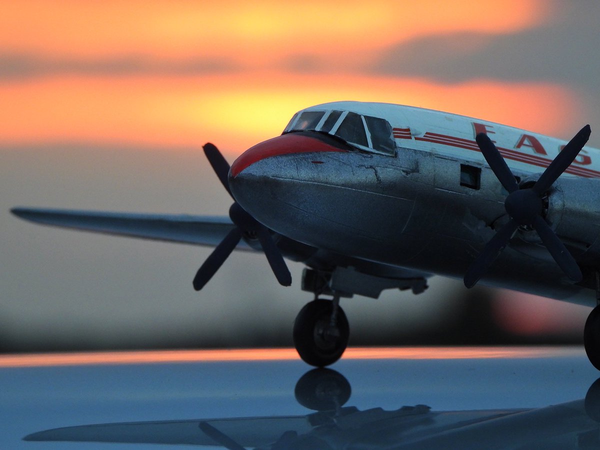 SealandDuchess's tweet image. Plane geekery #aviation #heritage #modelplane #flying #sunset @BBSAirport