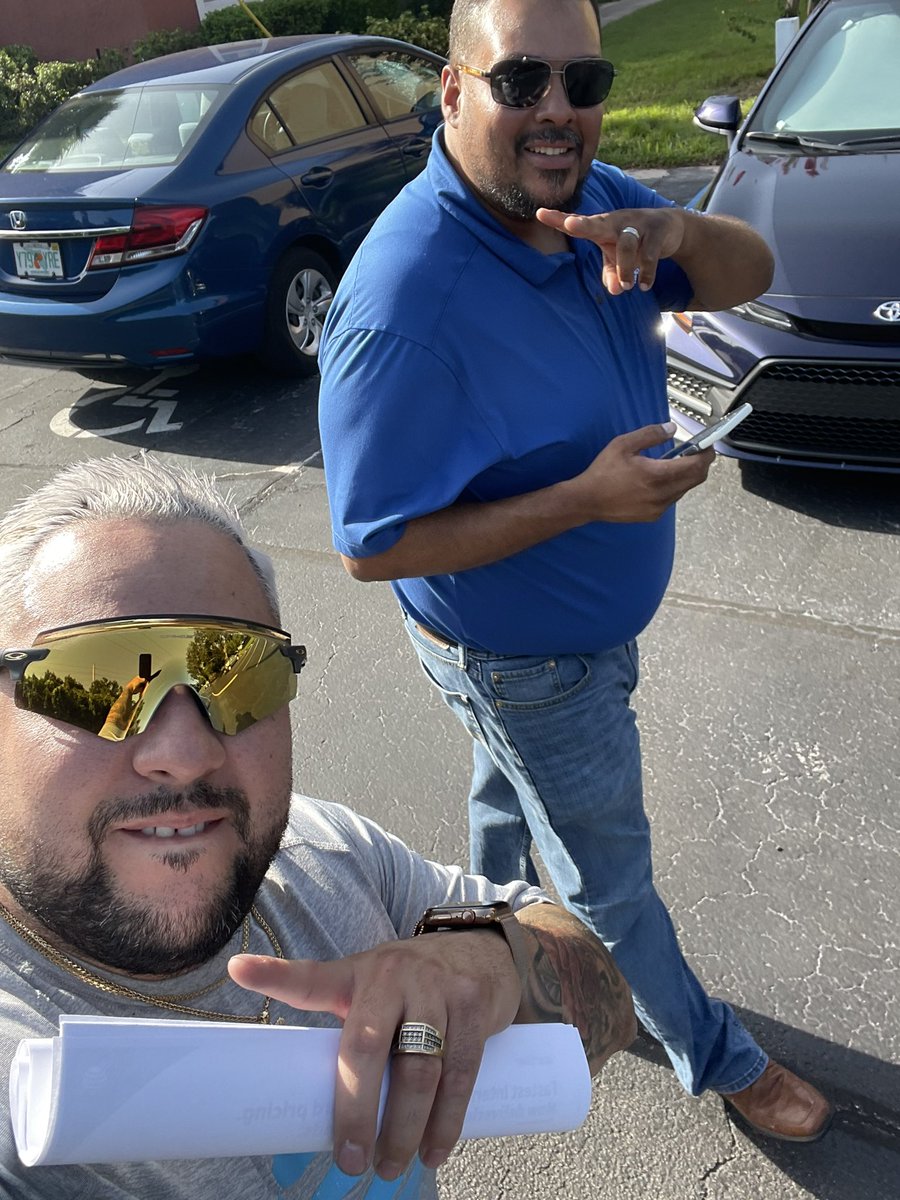 Lorzatty's tweet photo. Today we had a successful day outside the 4 walls! Team waterford getting it done with 4 total new Fiber BB! Boommmm!
“All opinions are my own”
#ATTlife @sal_belliard @JaysonGuerrier https://t.co/C8G9MjuHdo