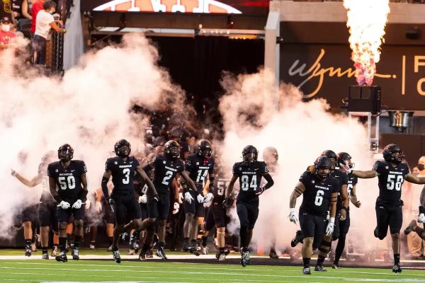 After a great conversation with <a href="/Damon_Magazu/">Damon Magazu</a> I am thankful to announce I have received an offer from <a href="/unlvfootball/">UNLV Football</a>!! 🔴⚫️                            <a href="/coacharroyo/">Coach Arroyo</a> <a href="/CoachHeyward/">Coach Keith Heyward</a> <a href="/samspiegs/">Sam Spiegelman</a> <a href="/BamPerformance/">Bam Performance</a> <a href="/ReelGoatSports/">Reel Goat Sports 🐐</a> <a href="/RoundRockFB/">Round Rock Football</a> #UNLVFB