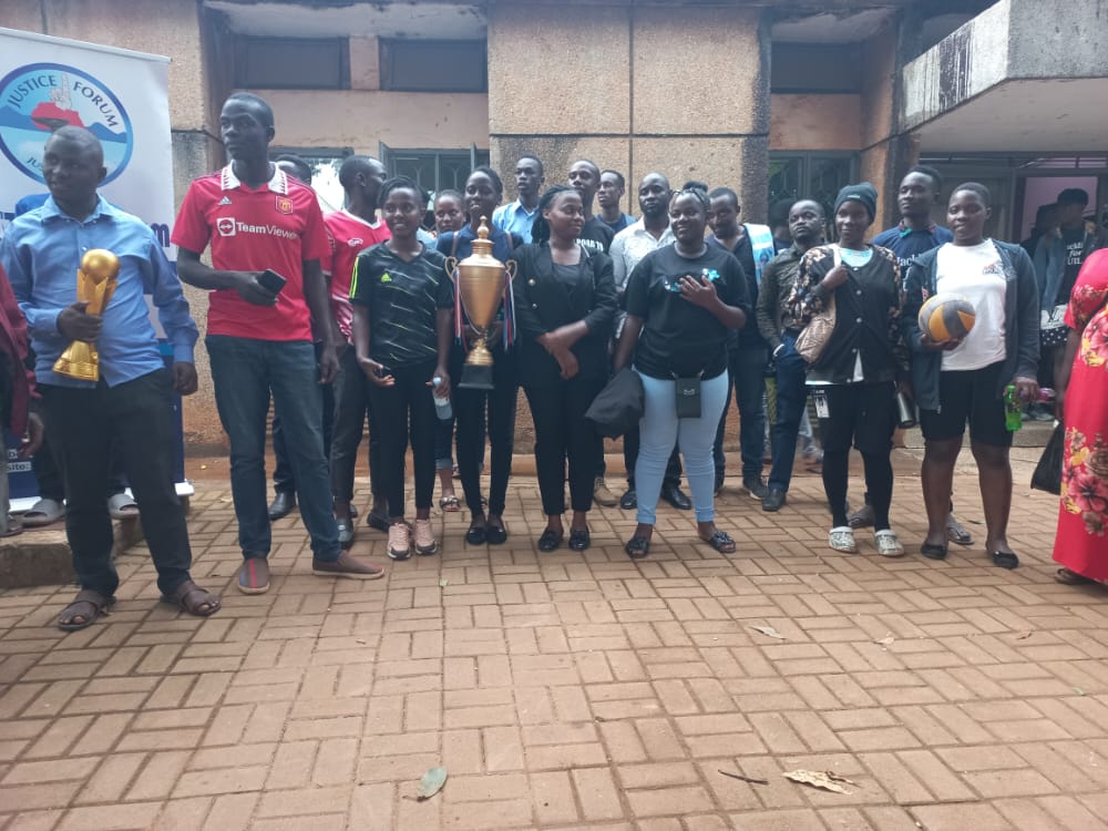 jeema256's tweet photo. The @JeemaYouth mobilisation campaign for our #MUBS #GUILD #PRESIDENT aspirant #MUKYALA continiues. Yesterday, we took a step to use #Sports as a mobilisation campaign.
Great thanks to our young stars,
#MUKYALA the deal for #MUBS https://t.co/JvAxM1Jkla