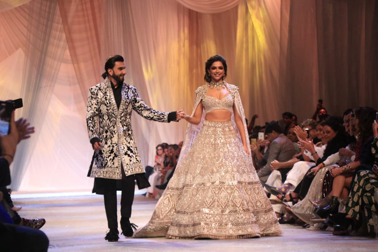 Deepika Padukone And Ranveer Singh Look Like Royals In Runway