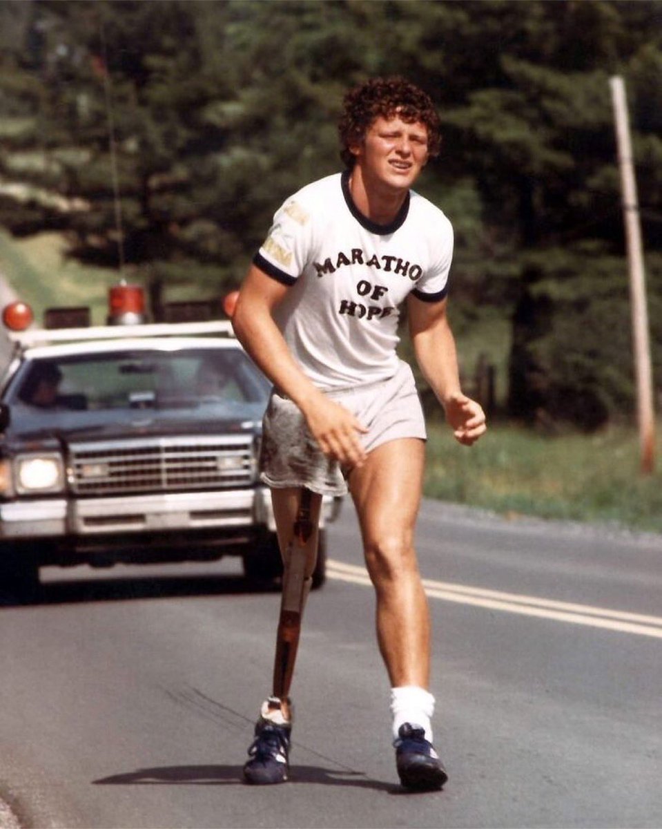 HistoryInPics's tweet photo. A 21-year-old Canadian named Terry Fox started a cross-Canada marathon to raise money for cancer research after losing a leg to the disease. He ran a full marathon daily before his cancer worsened and forced him to stop, he completed 143 days and 5,373 kilometers (3338 miles). https://t.co/6ZFK5ewwid