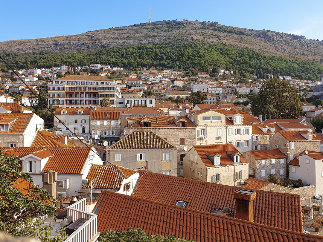bestweathertra's tweet photo. #Wien: Sonnige Aussichten geniessen
Ab nach: Grad Dubrovnik, Kroatien
Details: https://t.co/Jlo8Hr4gDn
#travel #GradDubrovnik #bot 📸 #unsplash @alberthyseni https://t.co/8IN9vXPCed
