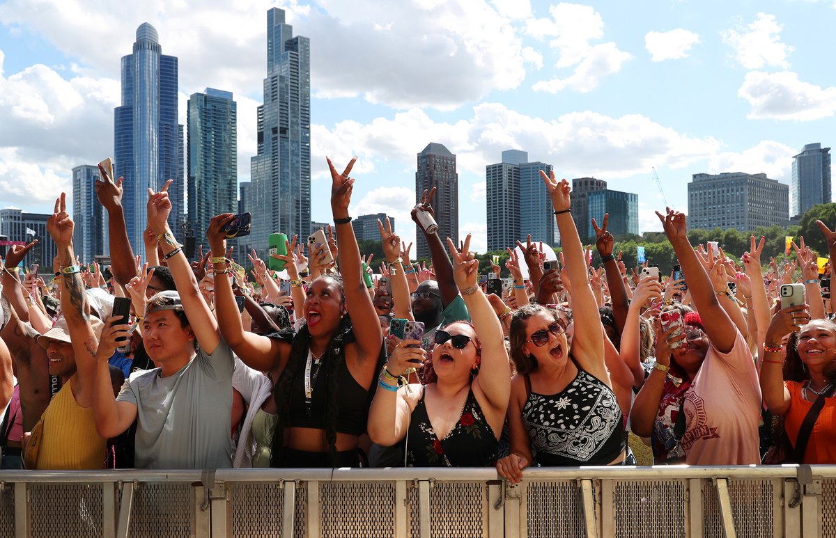 Day 2 #Lollapalooza :
chicagotribune.com/entertainment/…