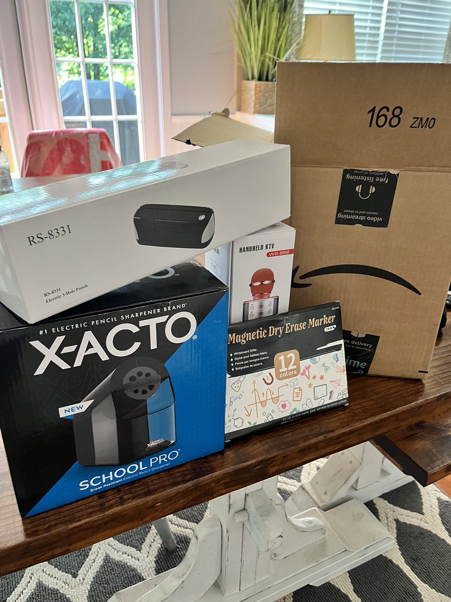MrsReed3rd's tweet photo. Another FUN arrival for my classroom from my Amazon Wish List!  Thank you, thank you, thank you to Bwc Deals and everyone for helping with #clearthelist2022!  

Would you like to help? Feeling generous?  Here's my list!!
https://t.co/WV2NGd5BqO https://t.co/SaV1EwLJYh