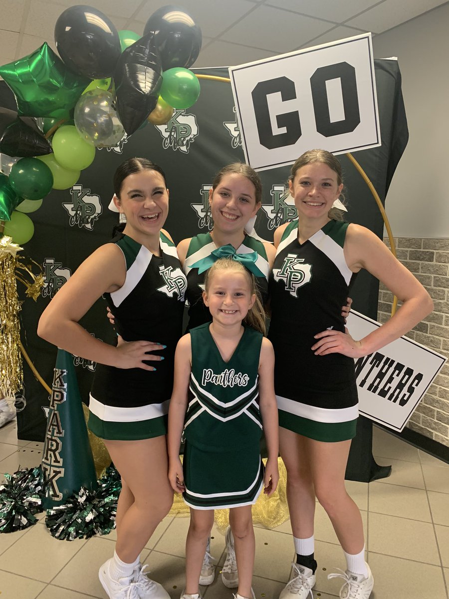 MrsKellyTC's tweet photo. Amazing showoff for @kpark_cheer today! Thank you Coach Burke, Coach Johnson, and Coach Hutchison for providing such a great week for our girls! @HumbleISD https://t.co/8RPTPMzubF