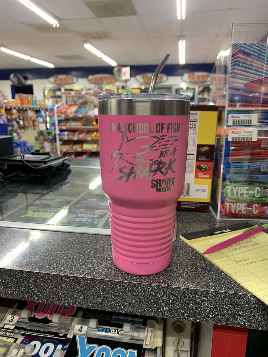 jennward403's tweet image. @scooterscoffee I had one of your Christmas cups but the lid broke 🙁 #JustSomething