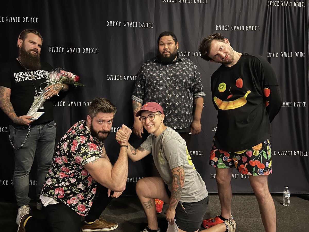 sh00ty0urrsh0t's tweet photo. HAPPY JACKPOT JUICER RELEASE DAY! LOVE YOU GUYS SO MUCH!❤️ @DGDtheband https://t.co/uFx8FKALmn