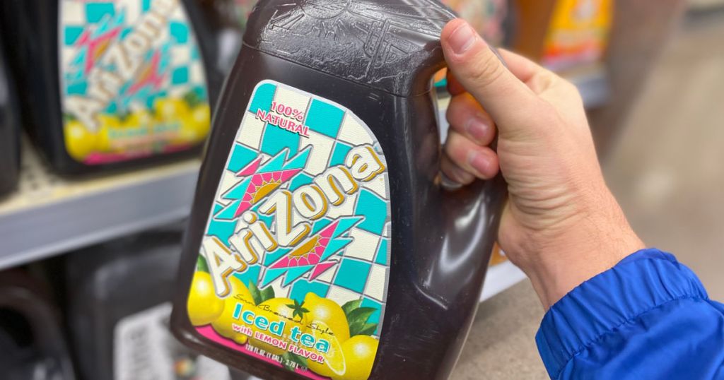 MissAshes92's tweet photo. Tonight I found out that my grandma has 100 Arizona Tea jugs prefilled with water as her emergency water storage in northern New Mexico.
ππ₯°π§
And without me telling her!
#EMGTwitter #PrepQueen πΈ https://t.co/m4dMzquu8h