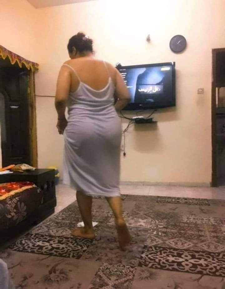 صباح الخير عاوزة اتعرف ع ناس كتير هنا 
انا شوشو 
٣٢ سنة متجوزة بس مسافر برا وقاعدة وحدي دلوقتي 🔥👑🥺