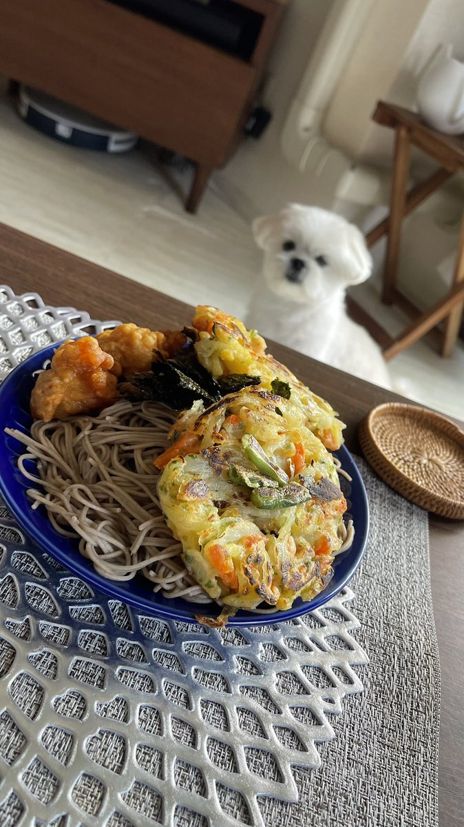 パパ…山賊みたいなメシ食ってる…！！！