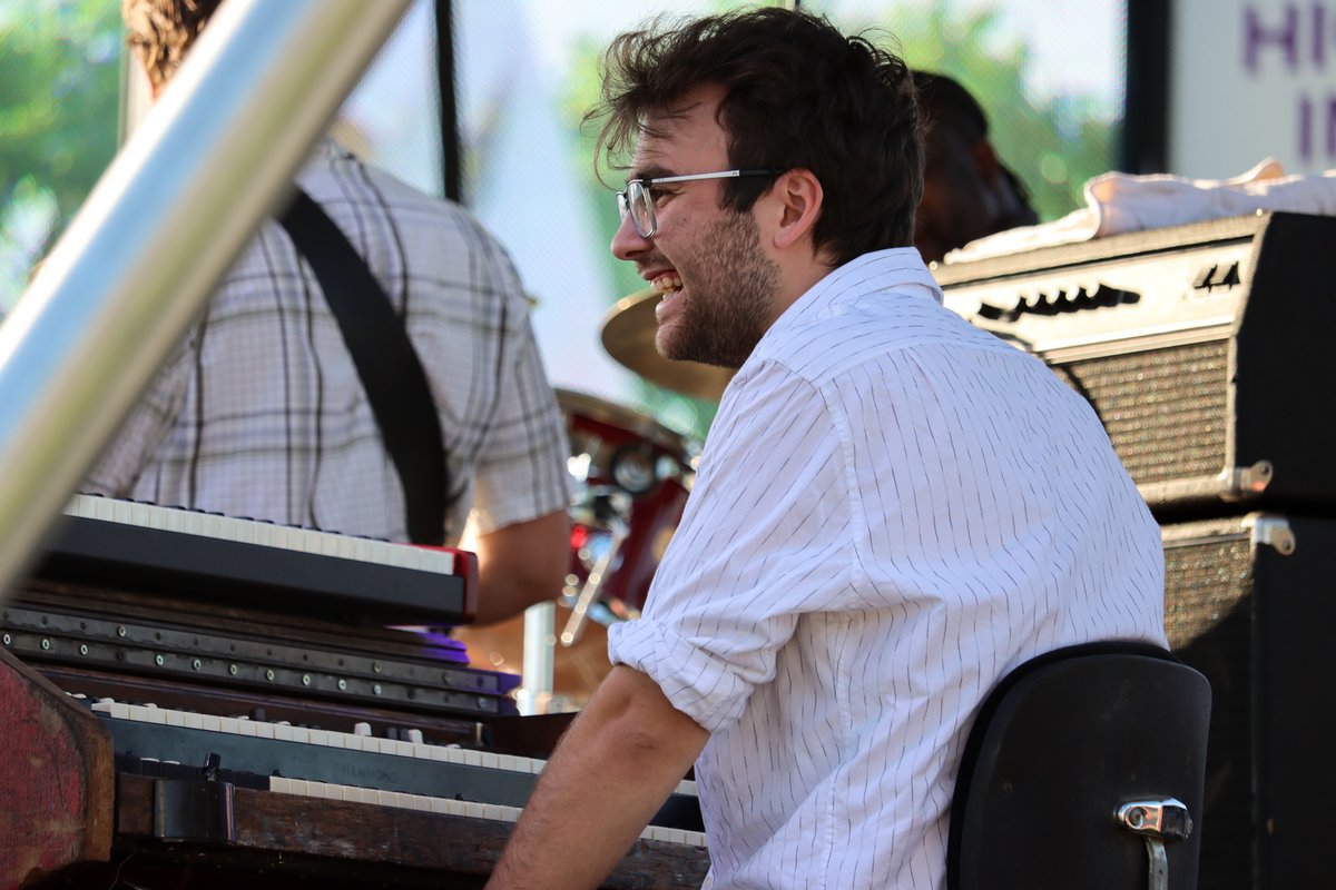 Fargobluesfest's tweet photo. Smiles all around for Toronzo Cannon and his band😁These guys know how to put on a show! https://t.co/x8HtZ1wCz4