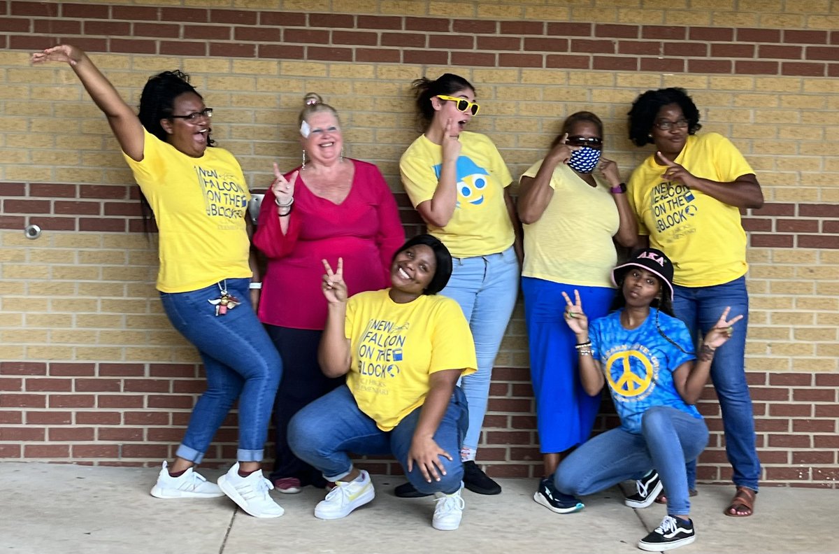 DawnGSmith1's tweet photo. Ready for a GREAT year! After a long week of preparation, we celebrated Peace, Positivity, and Productivity! #RiseUp #FalconFamilyReunion https://t.co/33SvarEzxM