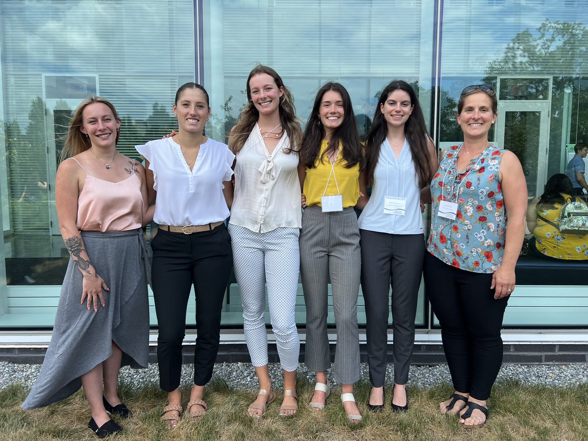 McgovernMeriel's tweet photo. Another amazing end to an awesome summer full of research and #astrangiathings. So grateful for the opportunity to present at my second SURF Conference @myrwu @RIEPSCoR @RIINBRE https://t.co/ct5EYCdqIR