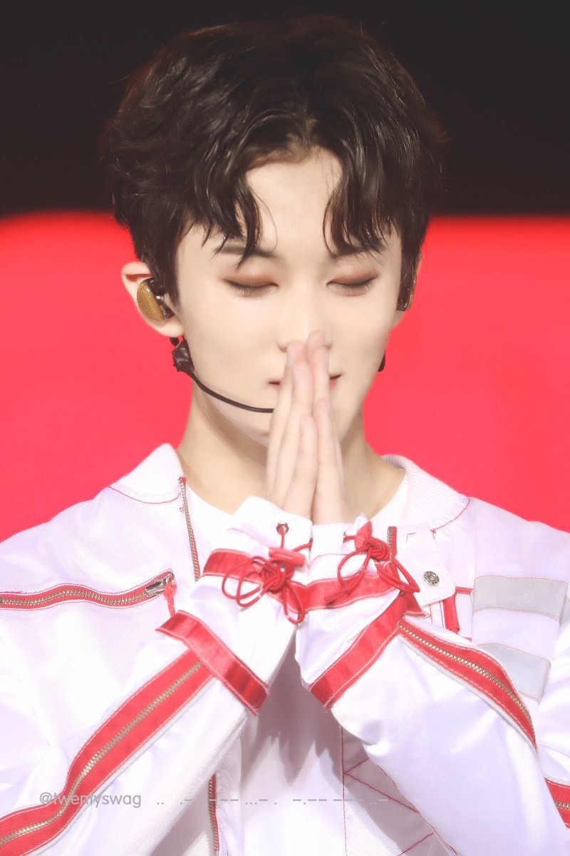 I999802's tweet photo. 우리 마크 생일은 꼬옥 건강하게 보낼 수 있길 
애옹♡ https://t.co/aadKVGanaS