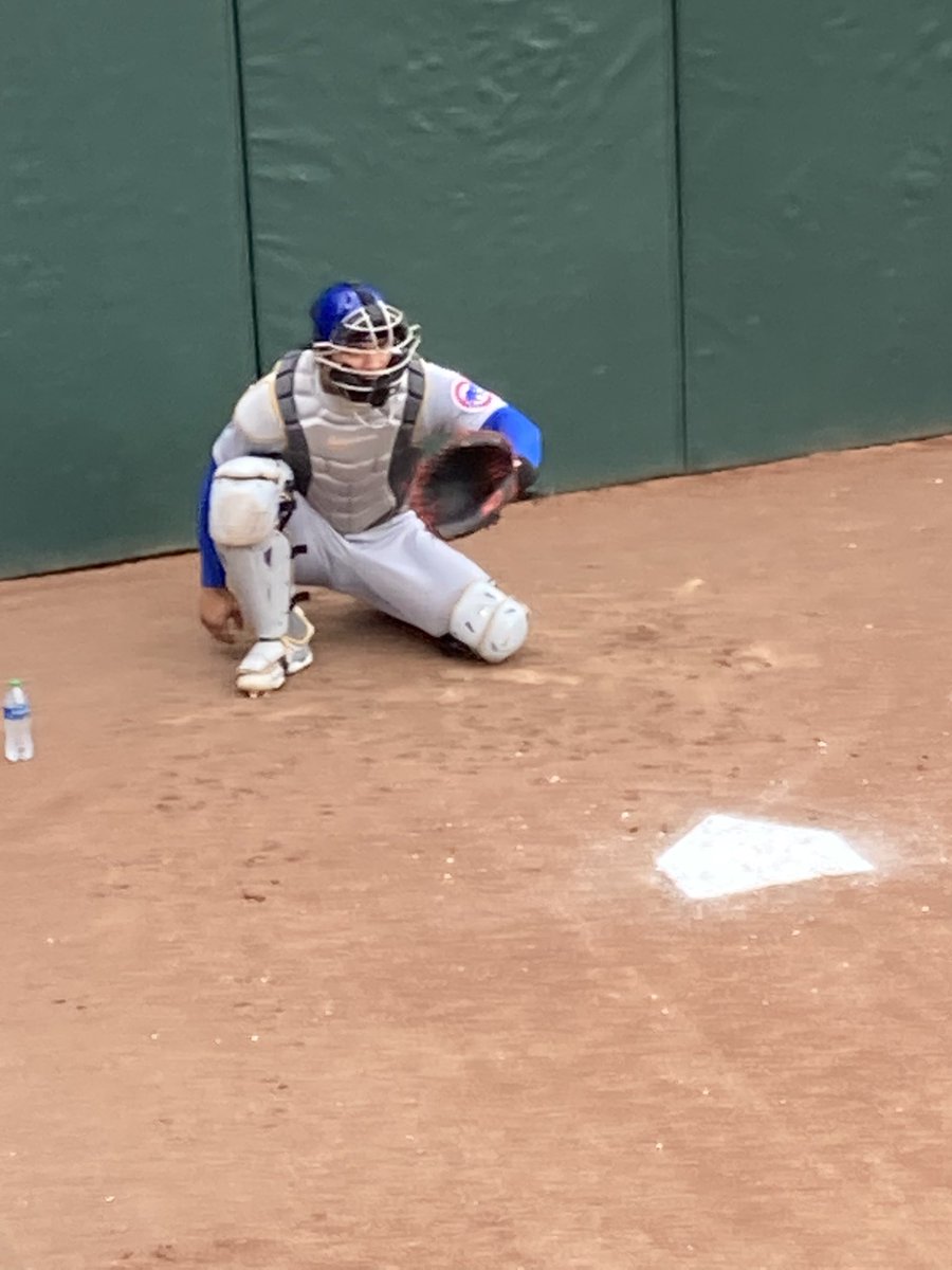 BobFloth_FPS's tweet photo. Watching Willson warm up @STR0 before the @cubs game. @obvious_shirts #extendwillson https://t.co/pm9nXwwMjx
