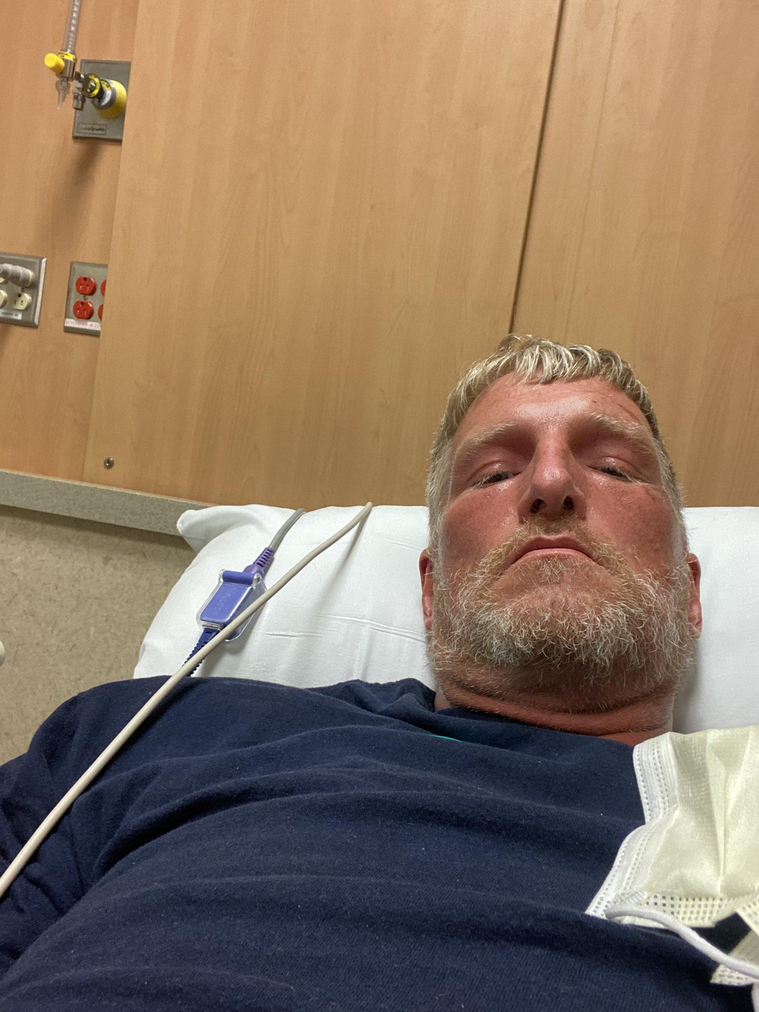 It sucks getting old. Stood up to quick passed out. https://t.co/noj5iYJnzx