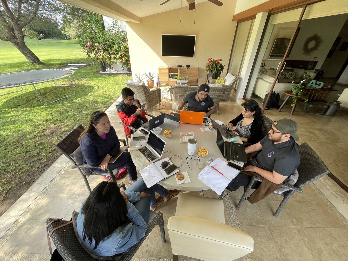 school_explorer's tweet photo. 🚀 En Explorer School tenemos un gran equipo de seres humanos con el firme compromiso de servir.

👉 Regístrate a nuestro webinar gratuito y descubre si Explorer es lo que tu hijo o hija necesita: https://t.co/wuQcgj7WKb

#explorerschool #bestplacetowork #family https://t.co/zGQBAlHWWj