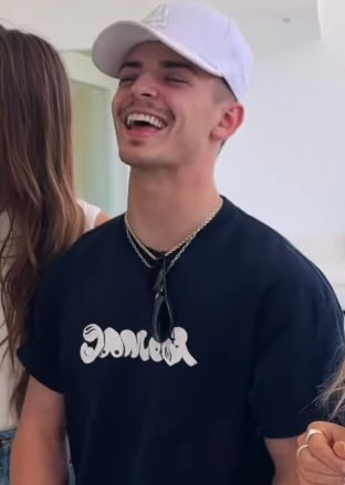 kylepearls's tweet photo. #AlwaysForJosh 
    — dt. @joshbeauchamp 
I just want to say that you're one of the most amazing things that ever happened to me... Thank you for everything... Thank you for existing... You saved me... I'll always be here for you... Ilysm 3000 🫶🏼🥹 https://t.co/UyAjnqHysZ
