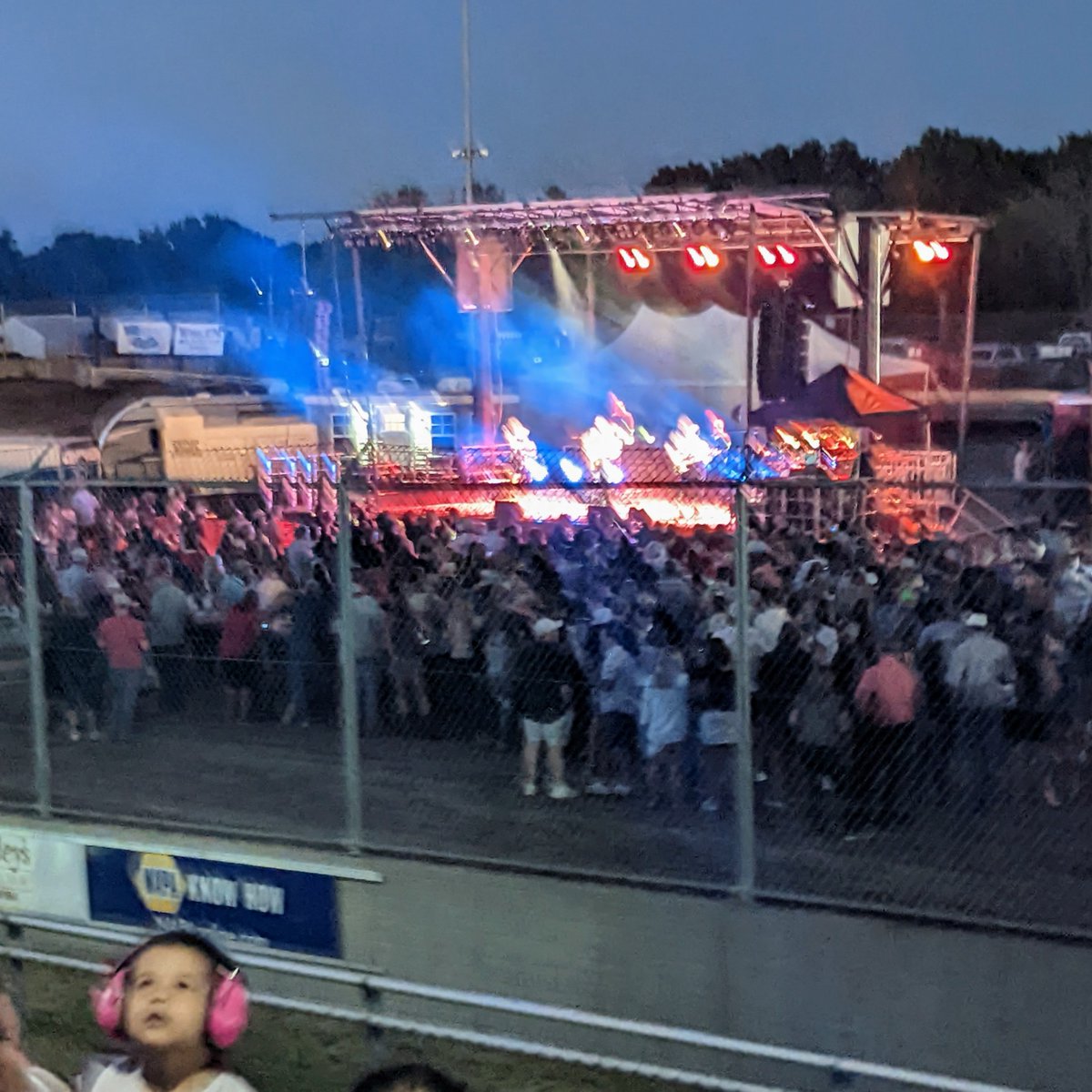 zvm's tweet image. Thankful all my messes are beautiful. #DiamondBacks #WarrentCountyFair