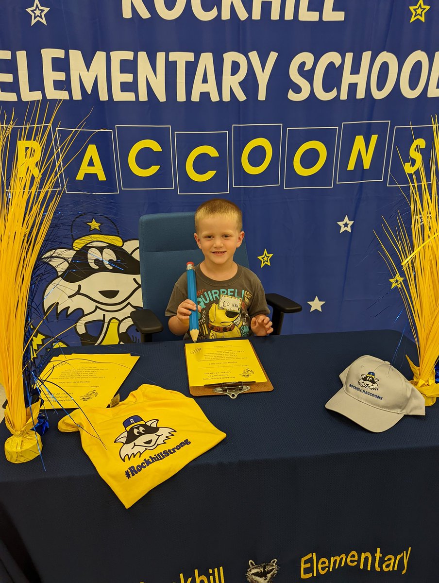 RESKinder1's tweet photo. Kindergarten drafted some awesome new recruits to team RES today! #RockysDen #ElevateStafford #RESGrowingSuccess @SCPSchools https://t.co/lp1BVLvGjn