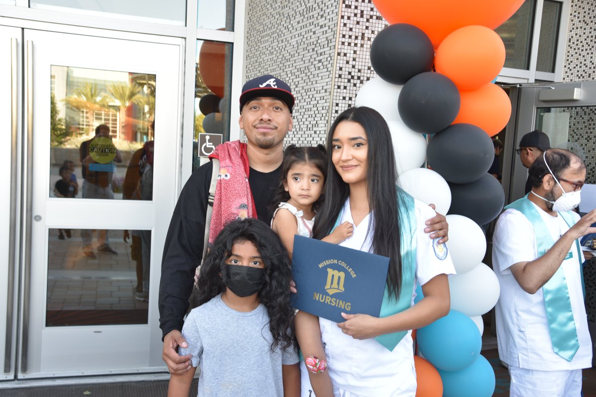 go2MissionSC's tweet photo. Could not be better #family and #missionSCgrads together for our #nursing assistant graduation.
More photos at https://t.co/nS6cmZ3x0W Classes start August 27, become a #nurse too!
@CalCommColleges https://t.co/VGUYeXTWey