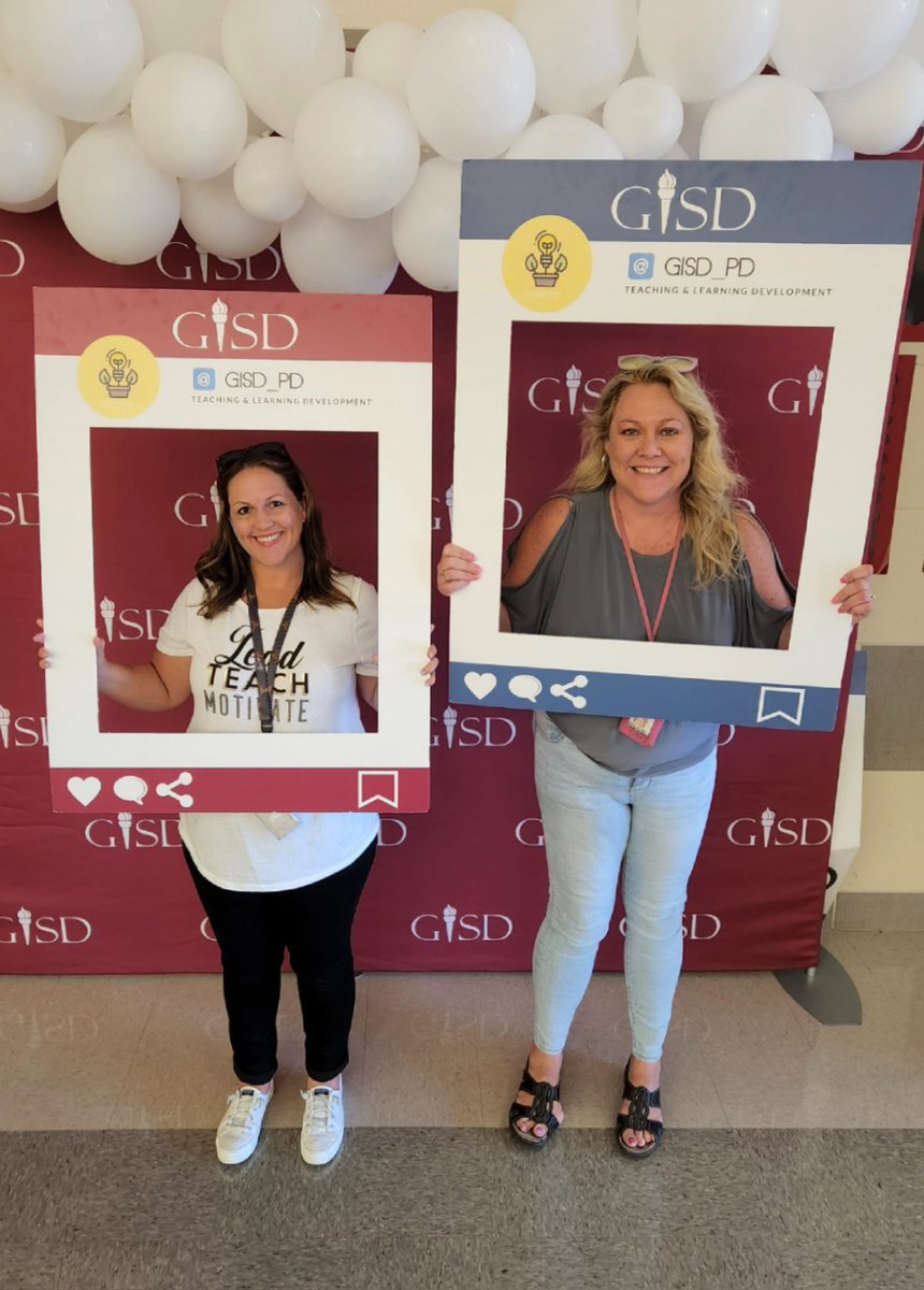 leahannmart's tweet photo. Herfurth Elementary has an awesome new principal, Shannon Brown! Looking forward to our new admin partnership together. It's going to be a great year! #firstpics #BeTheLight #TheGISDEffect @HerfurthPTA @Herfurth_Bronco @Shannon11373 @GISD_PD https://t.co/cyyCvX37Nl