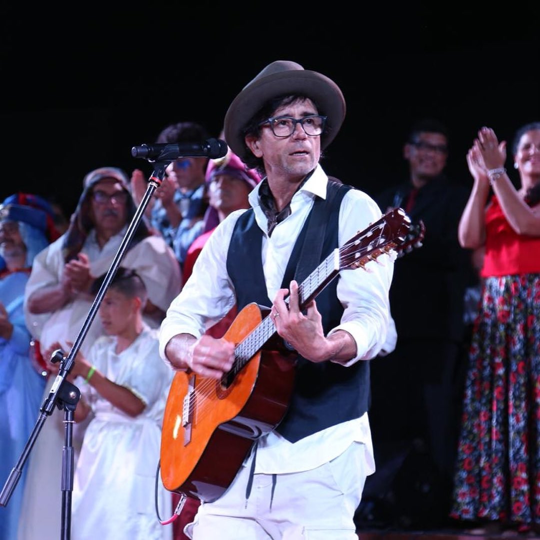 #Noticias 
Fallece Ulises, fundador de la banda Rescate
👉bit.ly/3vsNWwV
La causa de su muerte está relacionada a una larga batalla contra el cancer de colon.