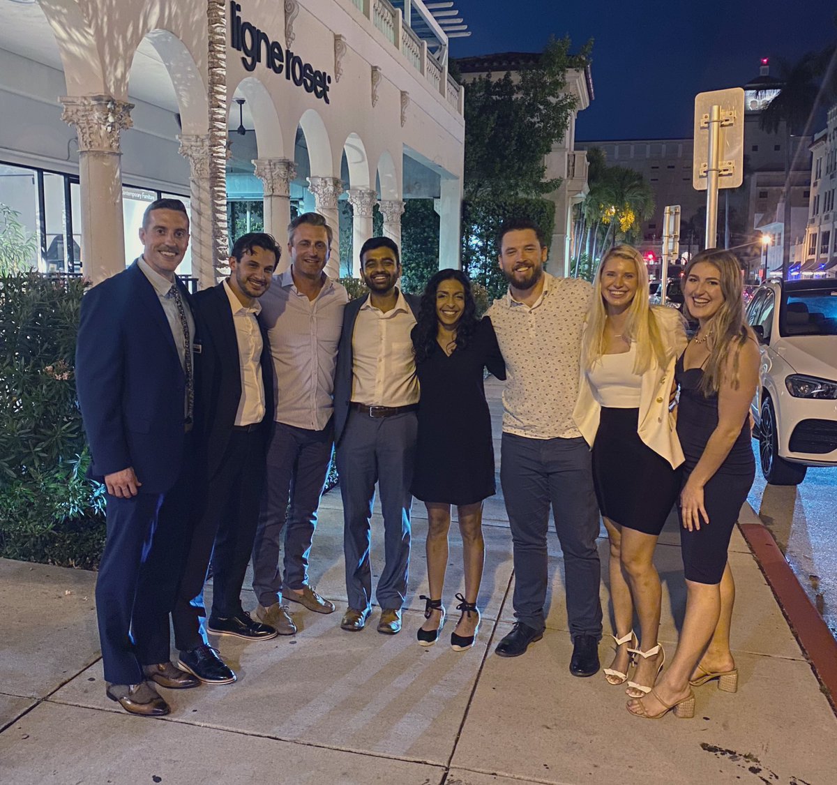 Shoulder Mom tweet media