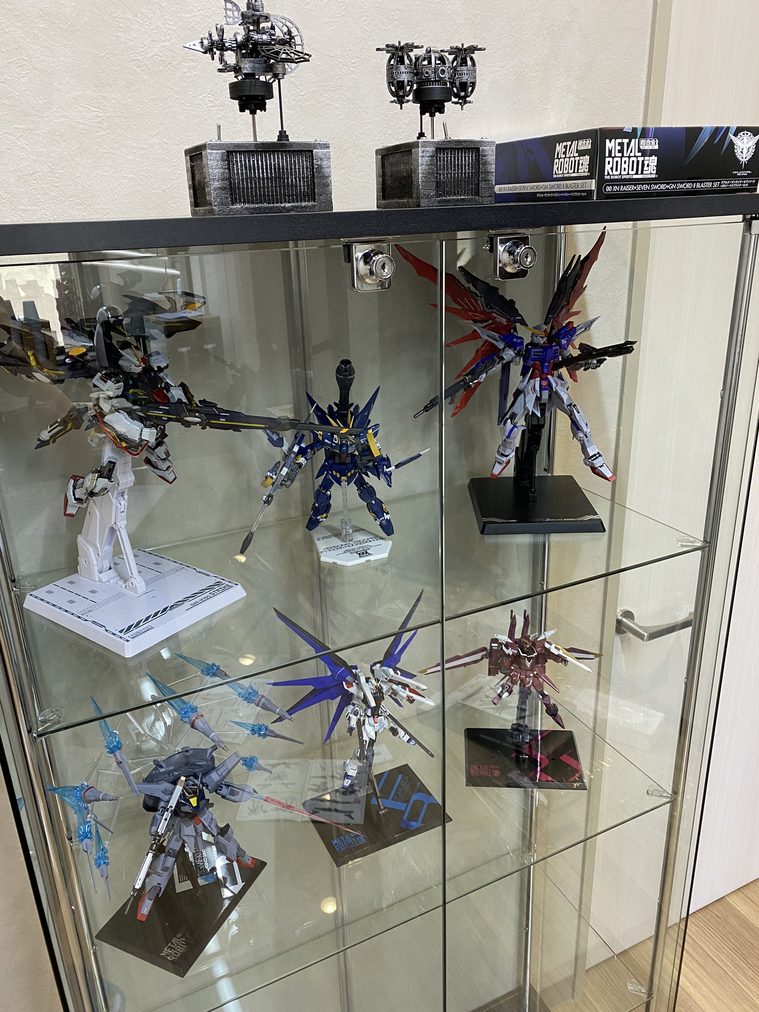 ガンダム大型ディスプレイケース非売品 - メルカリ