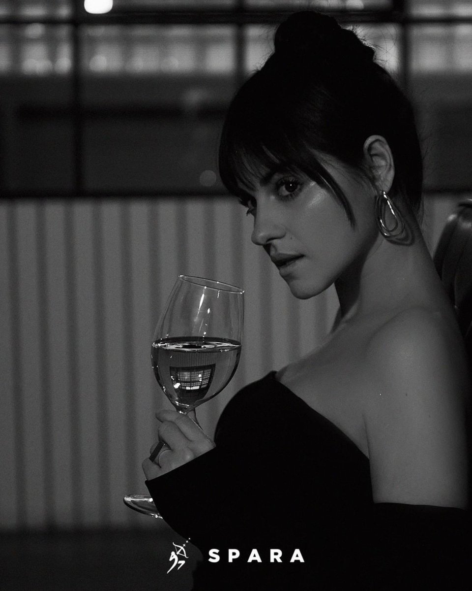 Noche de viernes...noche de <a href="/SparaWines/">Spara Wines</a> 🍷❤️