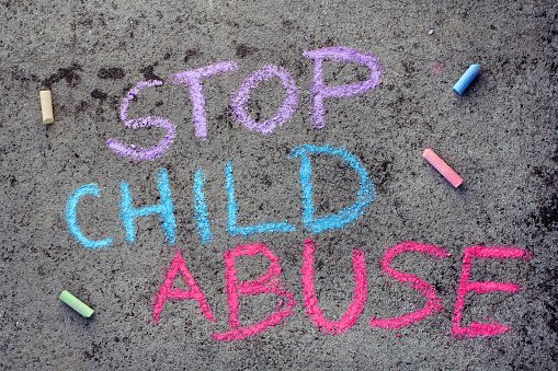 Misty_E_Griffin's tweet photo. Pls RT🙏
-Congress pass a Child Rights Act    
-Senate ratify the UN Rights of the Child
Many abused children in strict religions and cults have no where to turn for help.💔 Religious rights should not outweigh #HumanRights . 
Sign the Petition! https://t.co/Nbfhj3Y9JB
#churchtoo https://t.co/uyFnEDEhmj