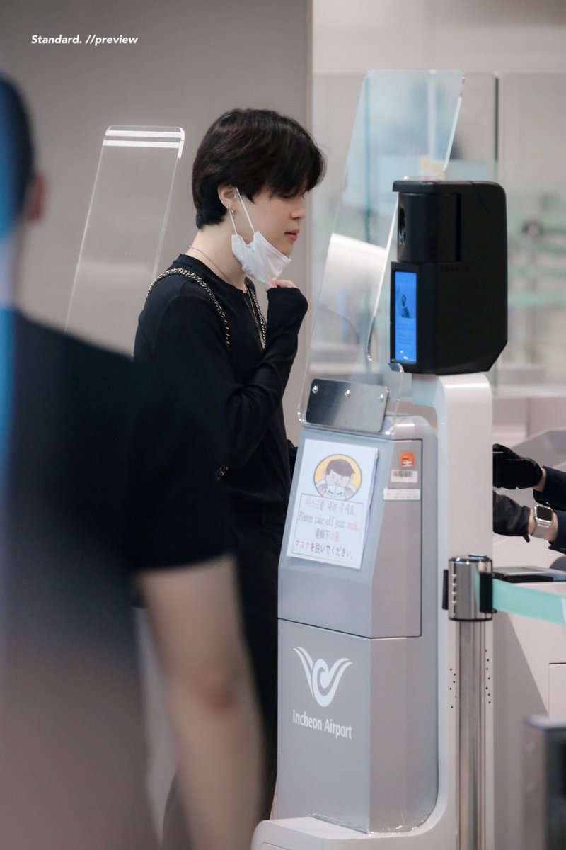 standard_jm's tweet photo. 220730 🛫️
지미니 잘 다녀와용~

#지민 #JIMIN
#방탄소년단 #BTS
@BTS_twt https://t.co/0Z6eV8P39v