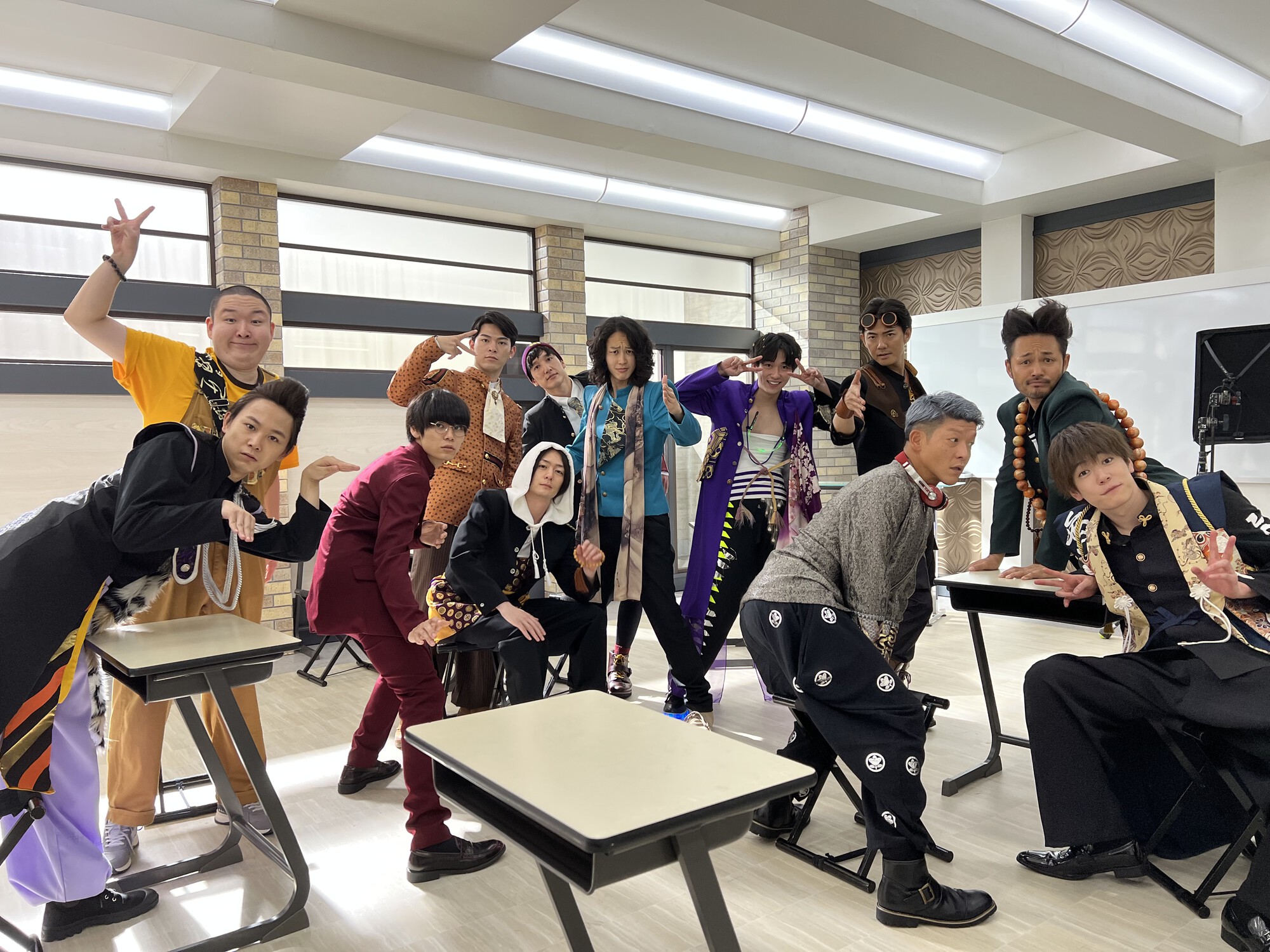 新信長公記Blu-ray ＋だいれん仲良しセット銀杏高校 校章付き Amazon.co.jp: 【Amazon.co.jp限定】新・信長公記～クラスメイト