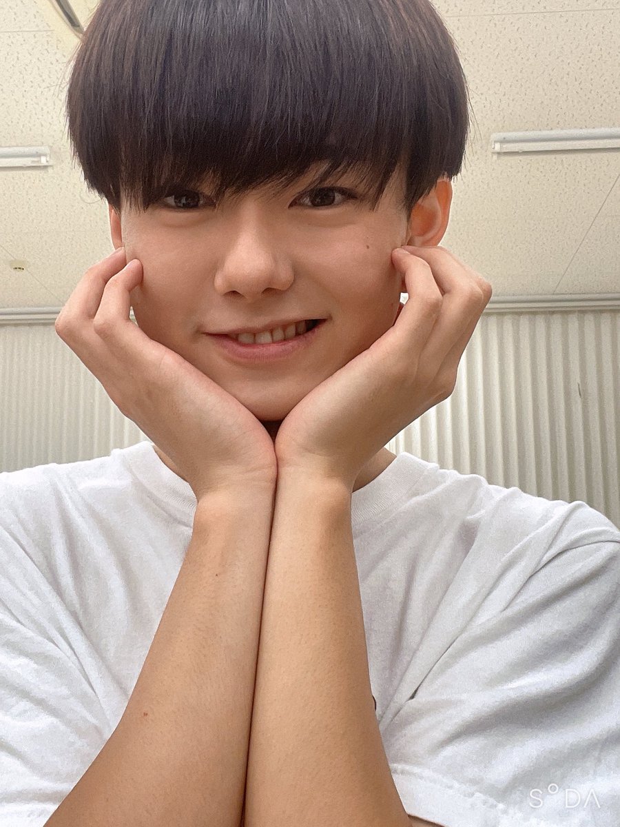 日がぽ！！ 小顔ポーズ！意外と初めて！！