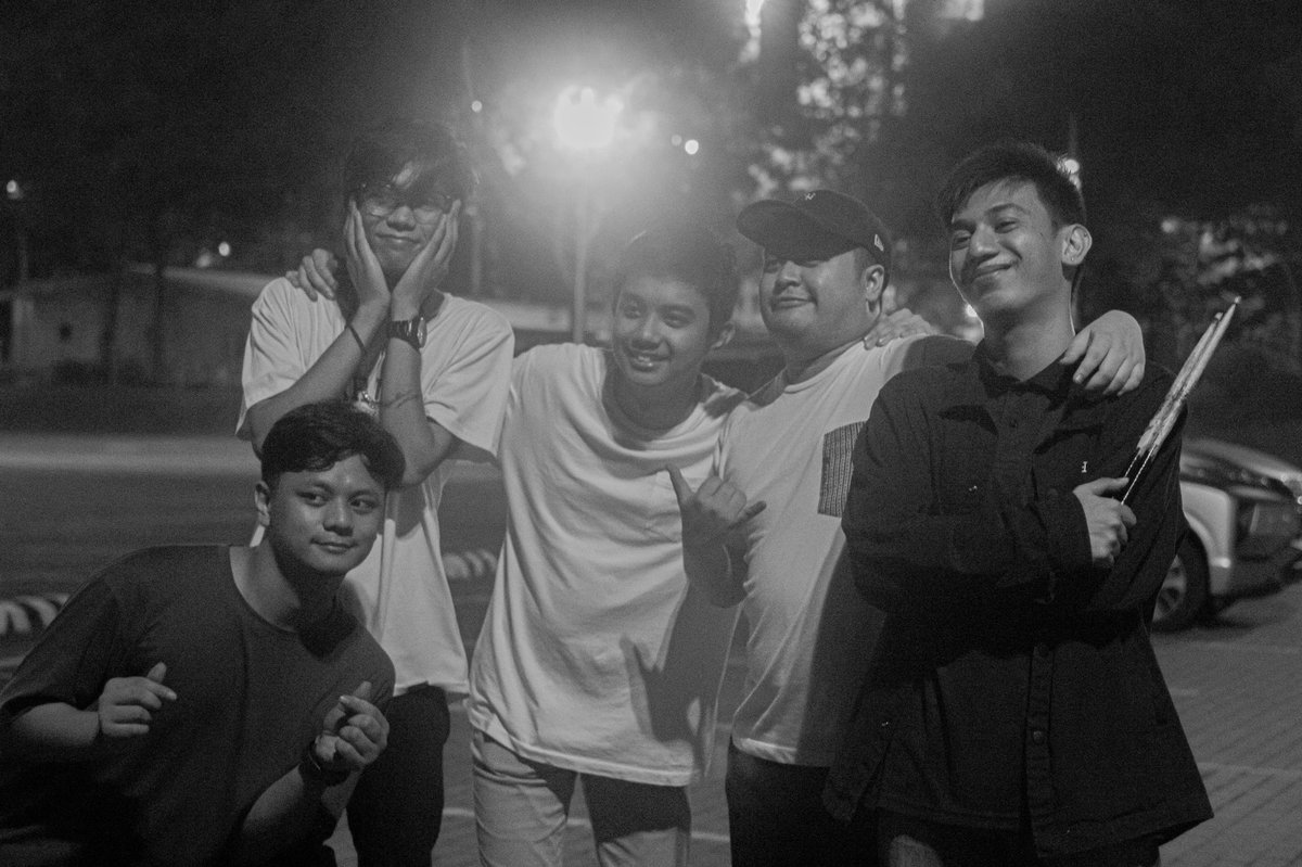 upforbyesph's tweet photo. Tara sa Skinny Mike’s, BGC mamayang 8pm. See you! https://t.co/Pm0ikBLhho