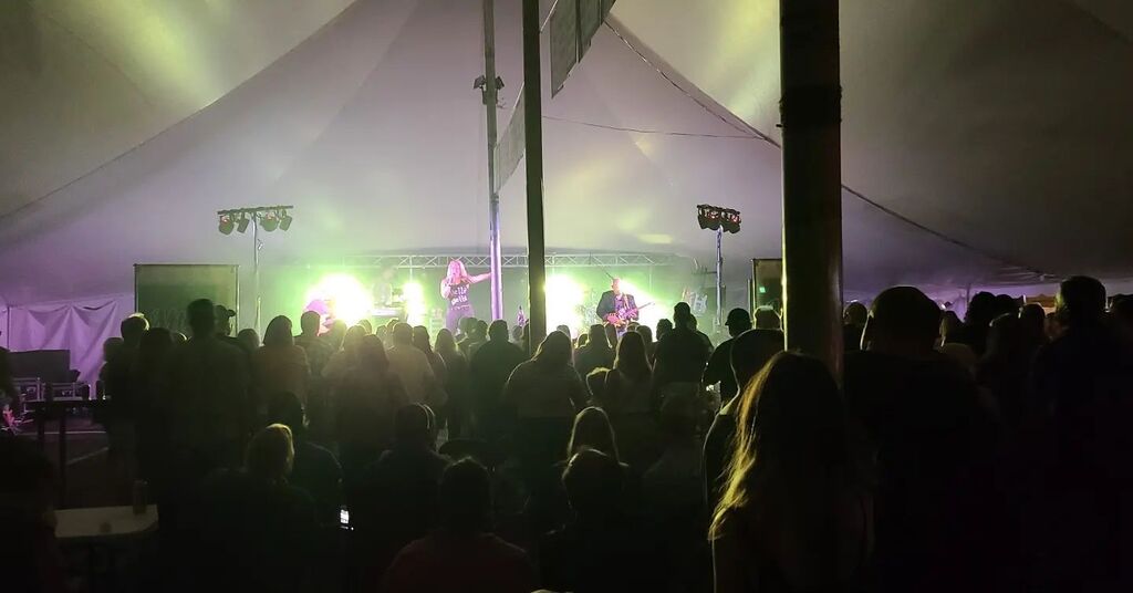 Mt. Olive is killing it at Lionsfest in South Milwaukee.

#livemusic #livesound #liveproduction instagr.am/p/CgnyXctjPyx/