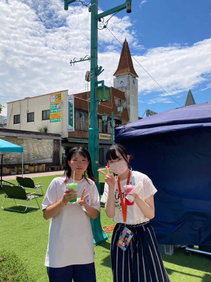 keiko_kdc's tweet image. ＃明正堂　さんのフロートや　#わかまつ　さんのかき氷、　#えんむすび　さんのおむすび、　＃３YES　さんの水風船　などなど！たくさん出店されています！