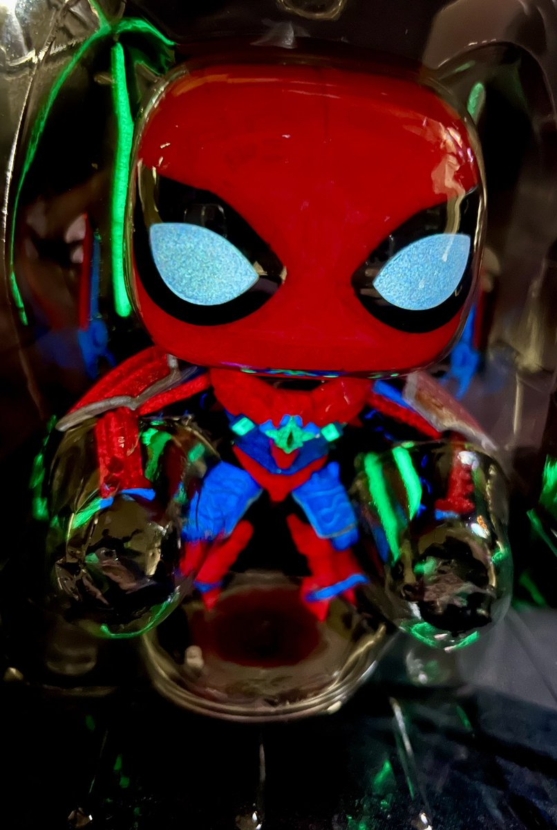 richmendez's tweet photo. Glow in the Dark Chase Spider-man Mech Strike Monster Hunters POP but no chase sticker π₯΄π€¦π»ββοΈπ€ Reached out to Funko. Hopefully they can just send me the sticker. #funko #pops #funkopops #chase #spiderman #chasepop #funkopop #mechstrike #monsterhunters #stickerplease #gitd https://t.co/glawWjxkNP