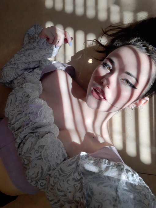 I truly believe these are some of the best pics I've ever taken so I'm posting them to all my socials<a href="/tag/drool"class="tags"><span>#drool</span></a>